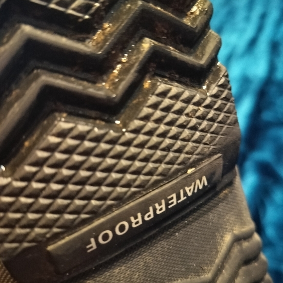 EUC Sorel waterproof boots grey size 6.5 as is - Picture 7 of 11